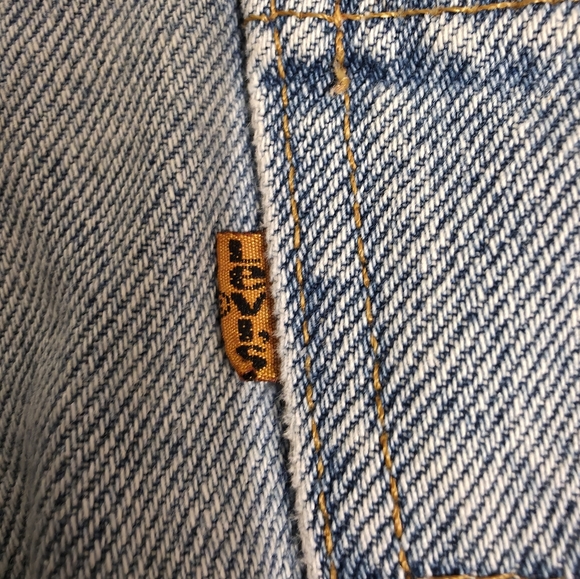 Levis - Picture 4 of 6